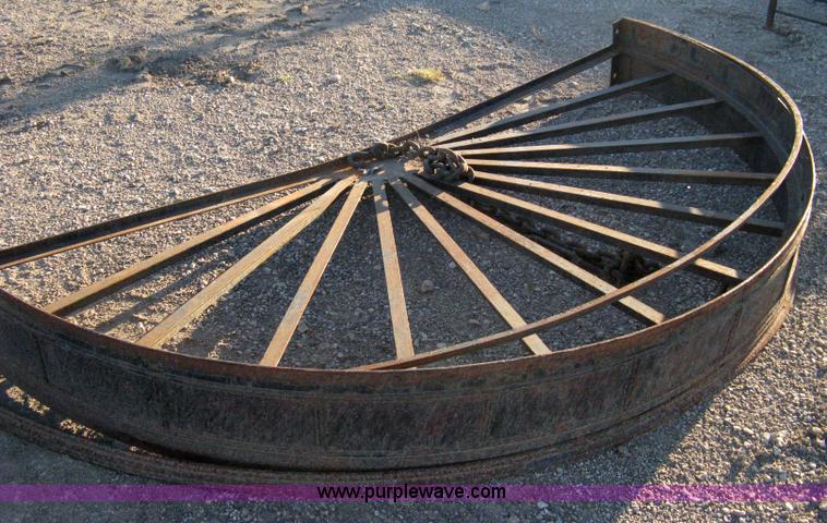 image for item 8006 (2) steel architectural decor grates
