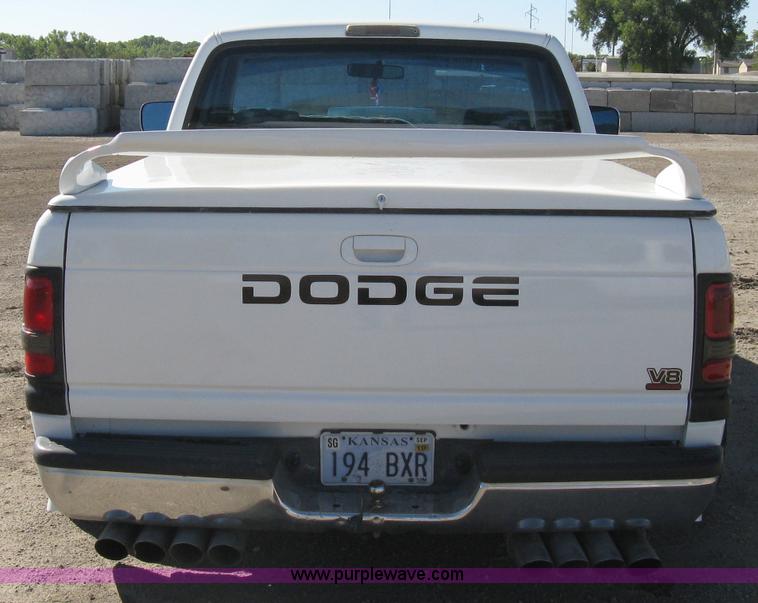 image for item 8025 1995 Dodge Ram 1500 pickup truck