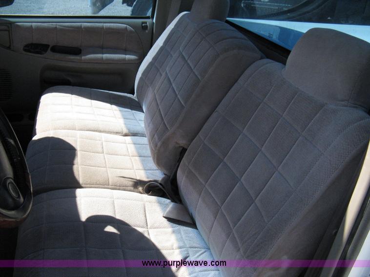 image for item 8025 1995 Dodge Ram 1500 pickup truck