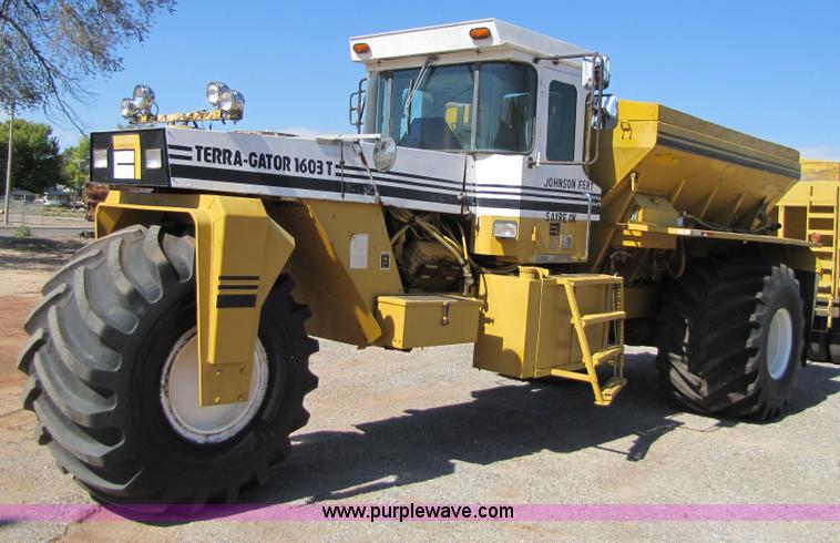 image for item 3449 1989 Ag-Chem 1603T