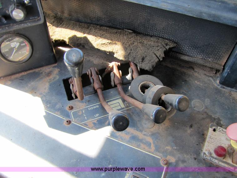 image for item 3449 1989 Ag-Chem 1603T