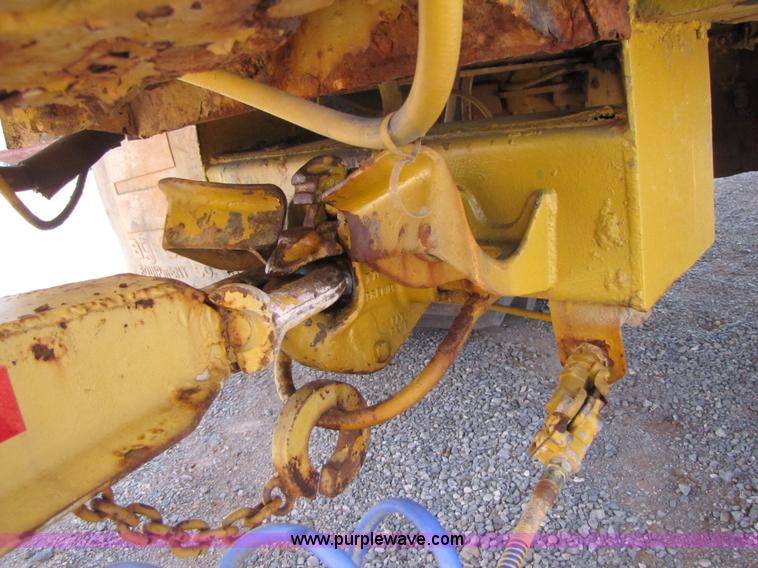 image for item 3449 1989 Ag-Chem 1603T