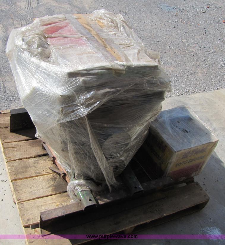 image for item 3450 Rebuilt Caterpillar 3208 V8 250hp diesel engine