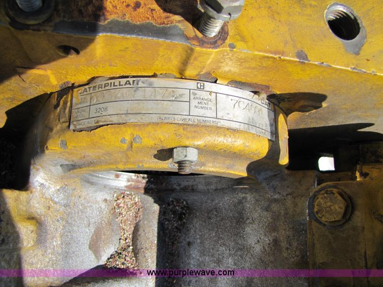 image for item 3450 Rebuilt Caterpillar 3208 V8 250hp diesel engine