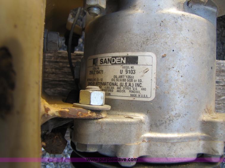 image for item 3450 Rebuilt Caterpillar 3208 V8 250hp diesel engine