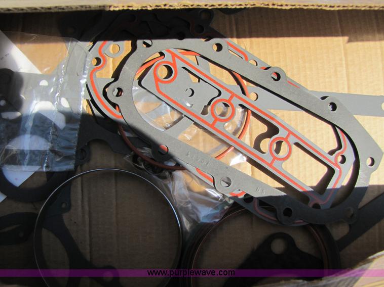 image for item 3450 Rebuilt Caterpillar 3208 V8 250hp diesel engine