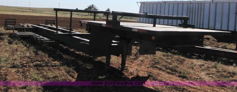 image for item 3451 1982 Jantz 48' expandable combine trailer