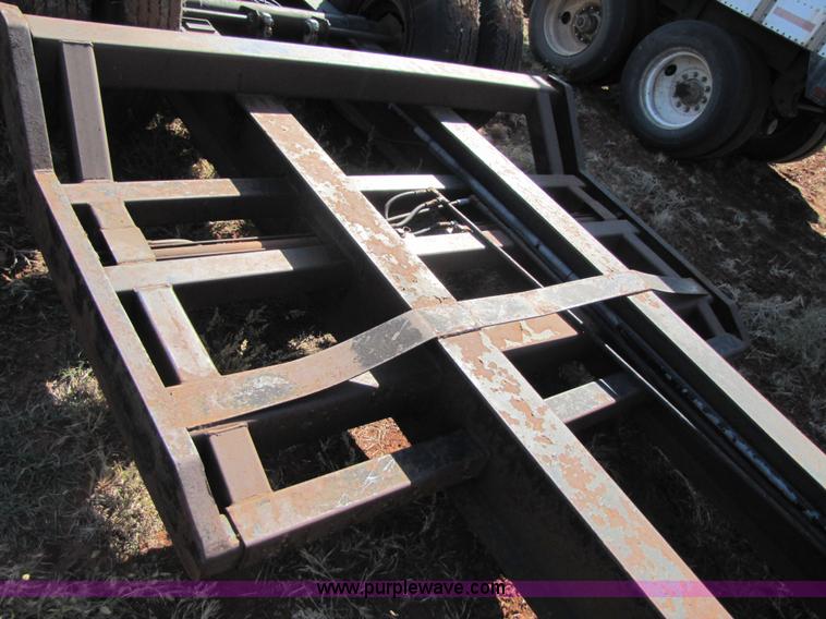 image for item 3452 Hazleton A-frame combine trailer