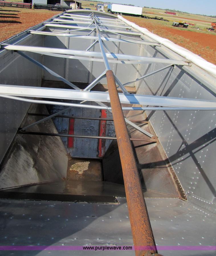 image for item 3453 1982 Merritt 42' hopper trailer