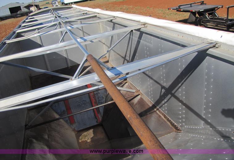 image for item 3453 1982 Merritt 42' hopper trailer