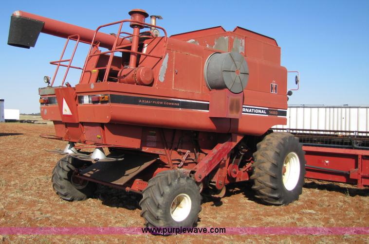 image for item 3455 1984 International 1480 combine
