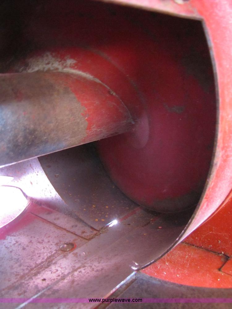 image for item 3455 1984 International 1480 combine