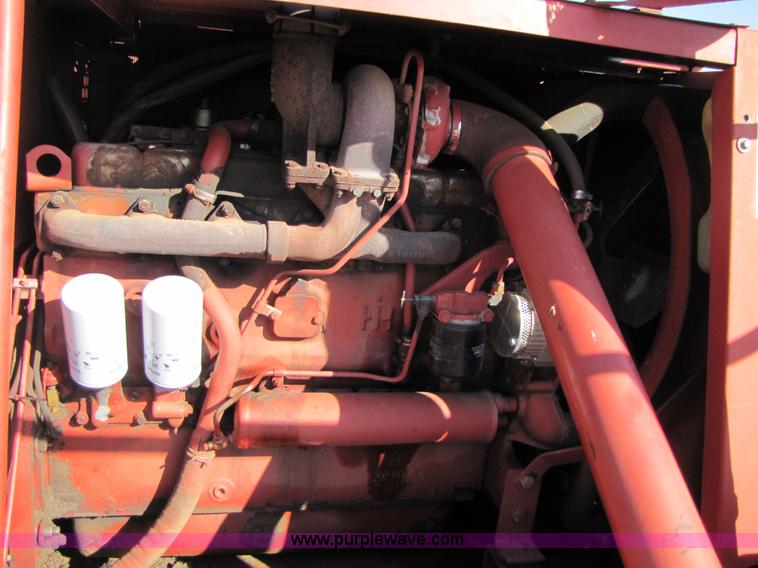 image for item 3455 1984 International 1480 combine