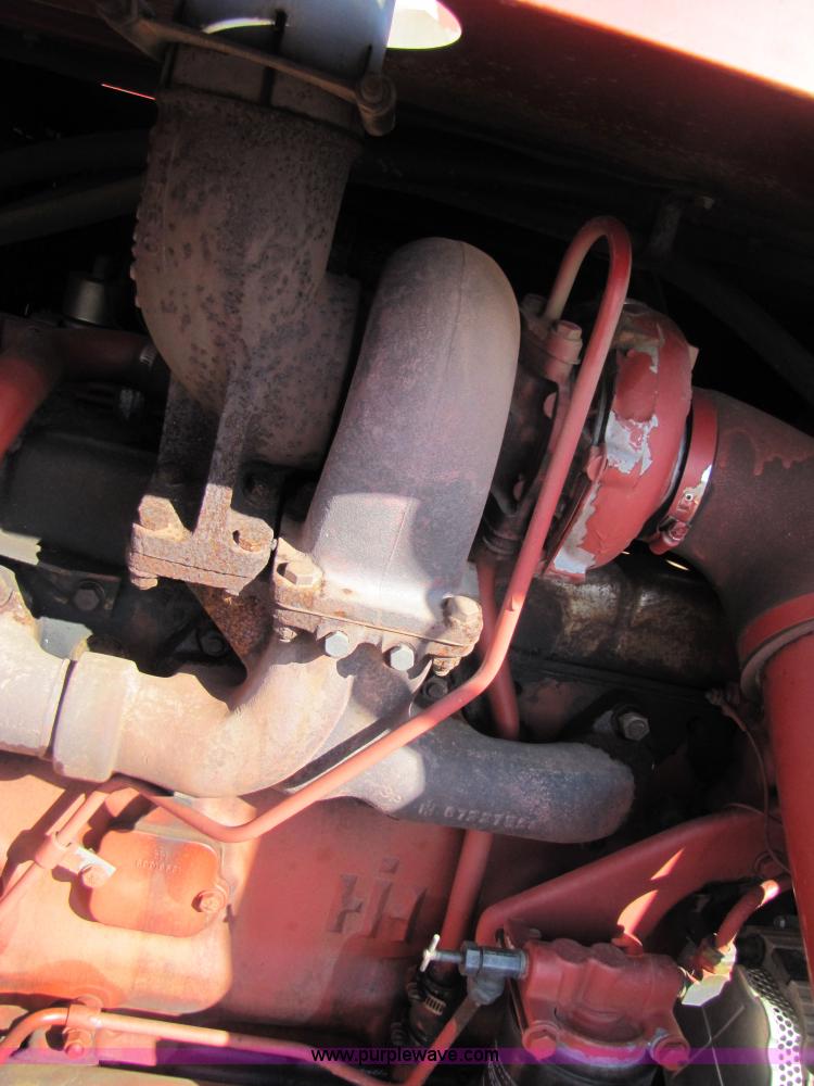 image for item 3455 1984 International 1480 combine