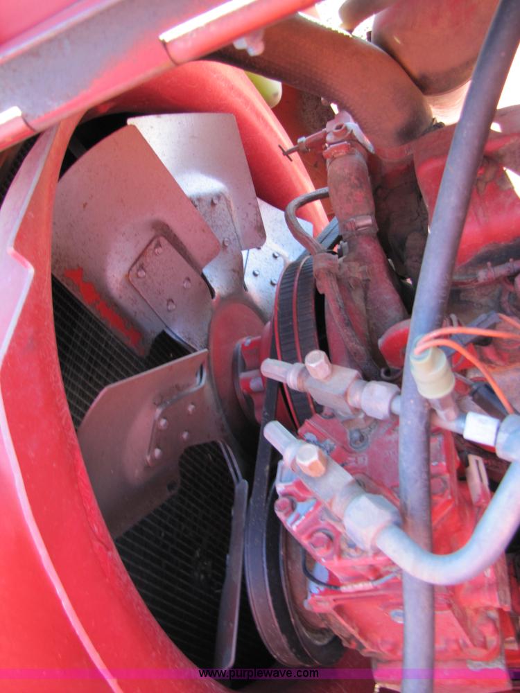 image for item 3455 1984 International 1480 combine