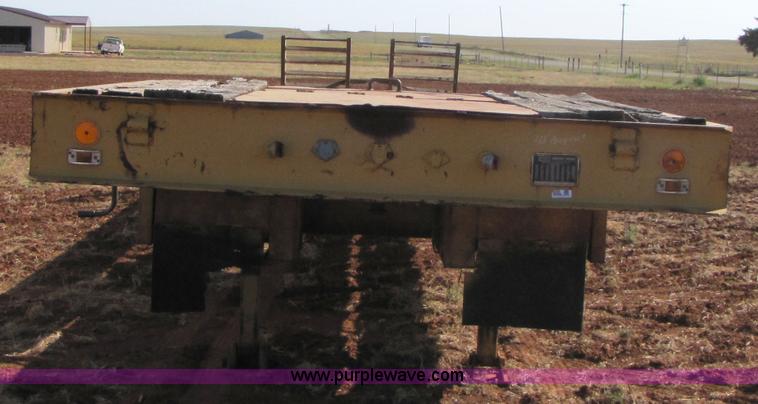 image for item 3456 1969 Freuhauf 825FLS 42' dropdeck trailer