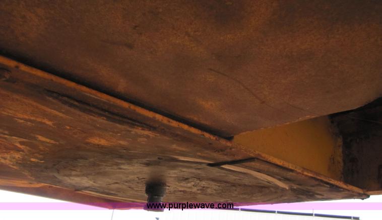 image for item 3456 1969 Freuhauf 825FLS 42' dropdeck trailer