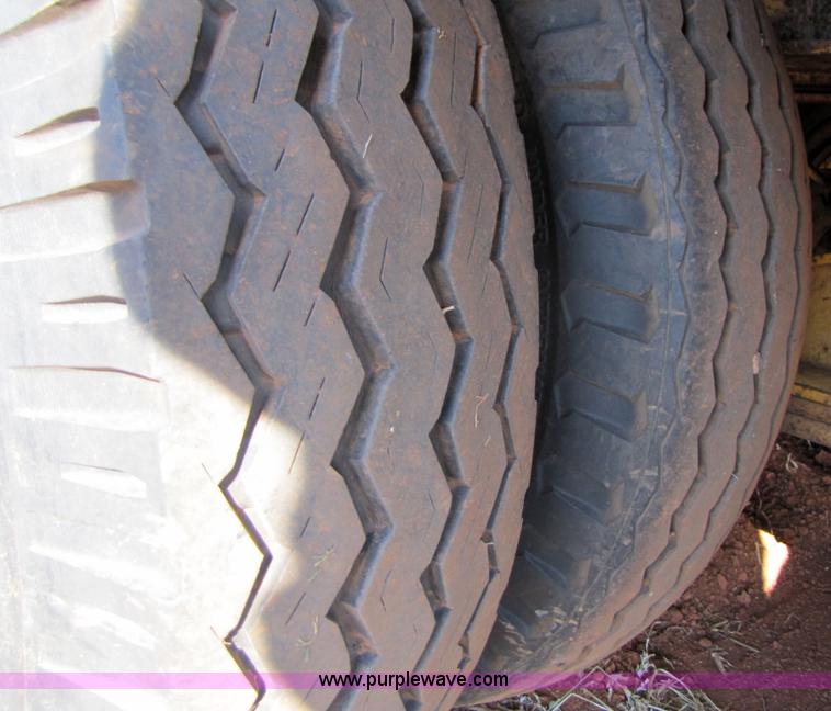 image for item 3456 1969 Freuhauf 825FLS 42' dropdeck trailer