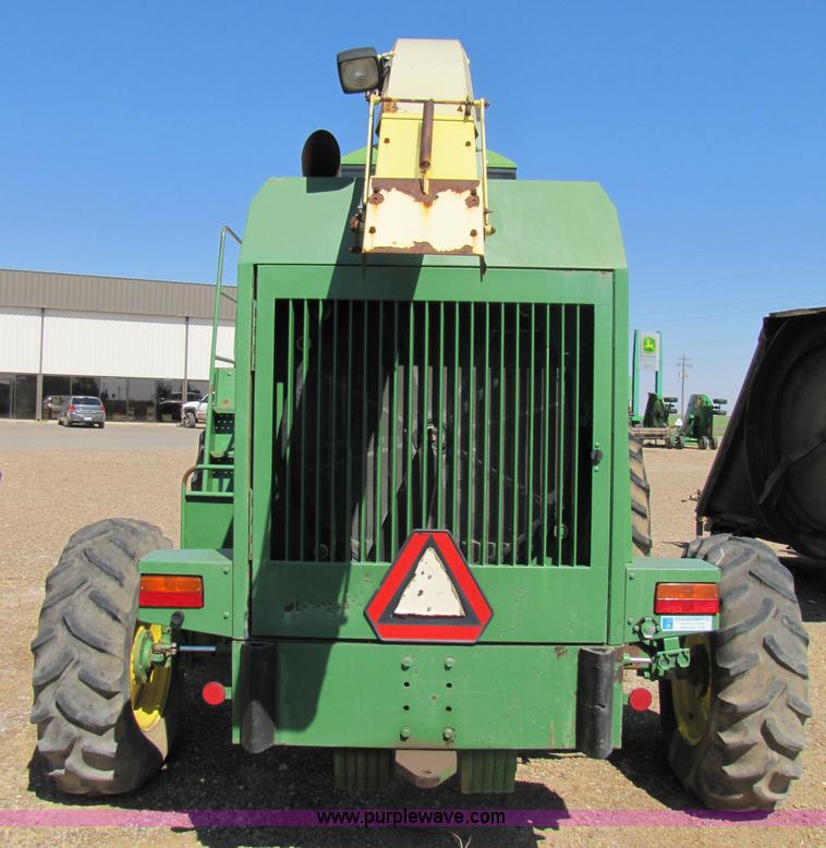 image for item 3458 1997 John Deere 6910 forage harvester