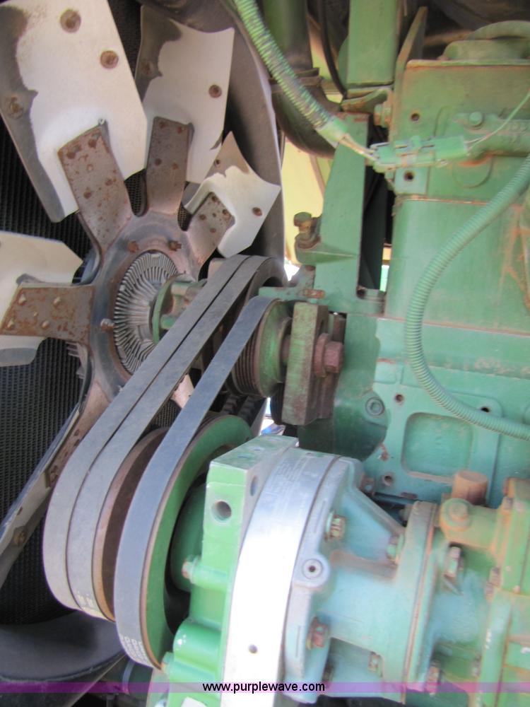 image for item 3458 1997 John Deere 6910 forage harvester