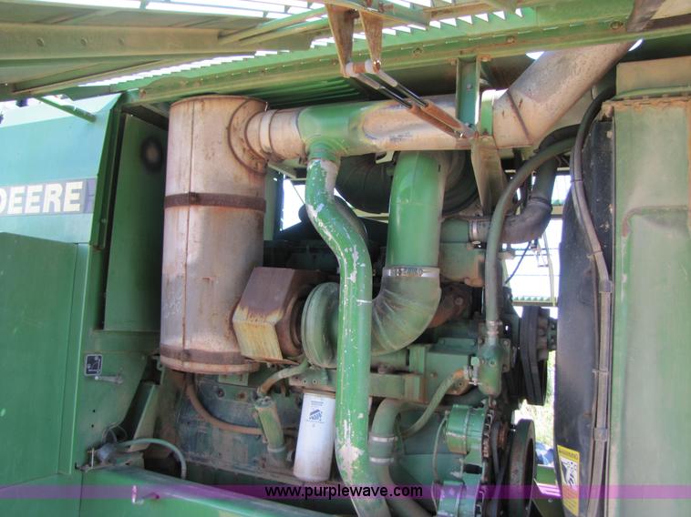 image for item 3458 1997 John Deere 6910 forage harvester