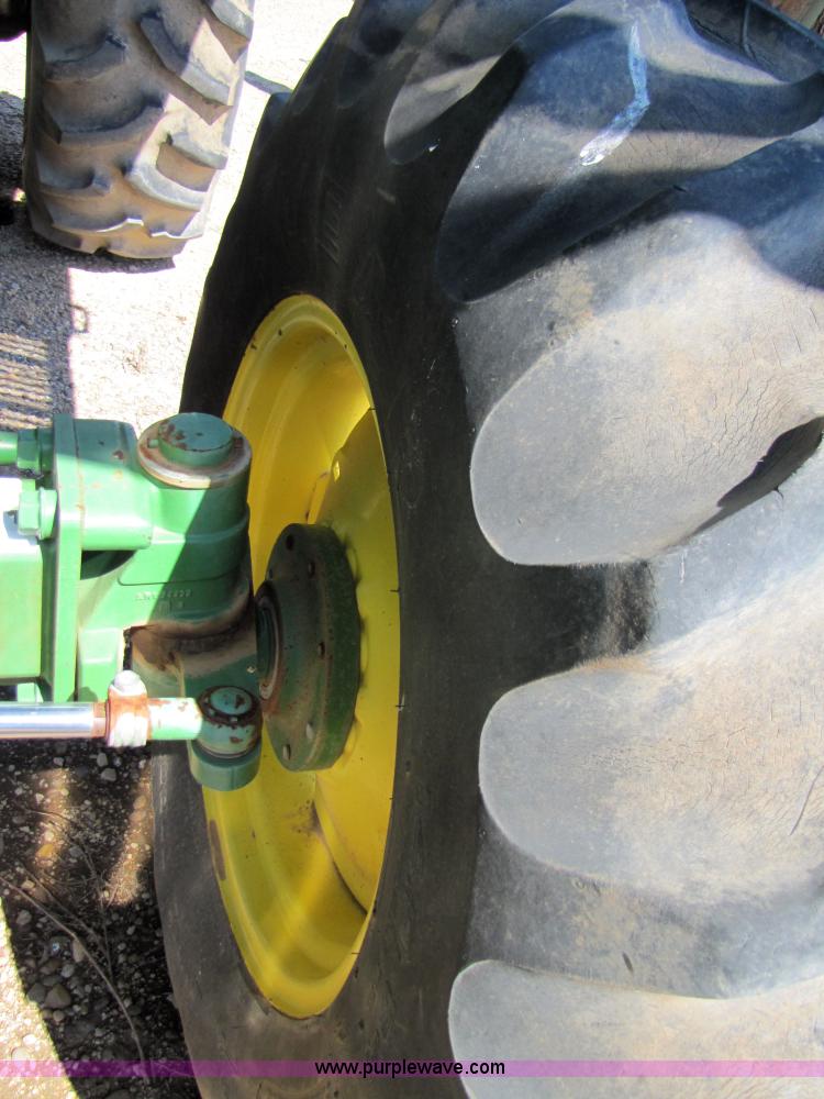 image for item 3458 1997 John Deere 6910 forage harvester