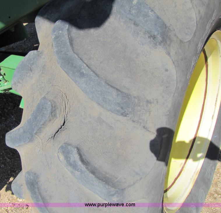 image for item 3458 1997 John Deere 6910 forage harvester