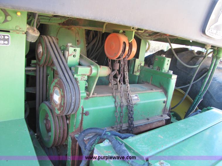 image for item 3458 1997 John Deere 6910 forage harvester