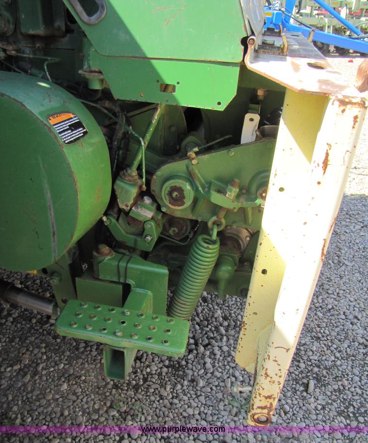 image for item 3458 1997 John Deere 6910 forage harvester