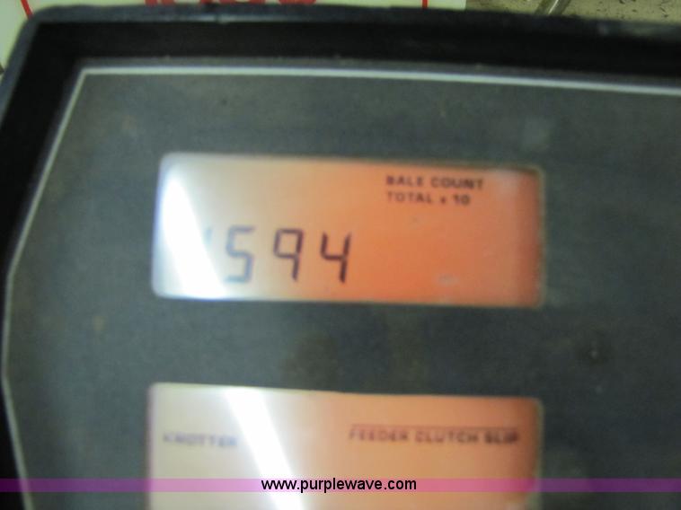 image for item 3459 2003 Hesston 4910 square baler