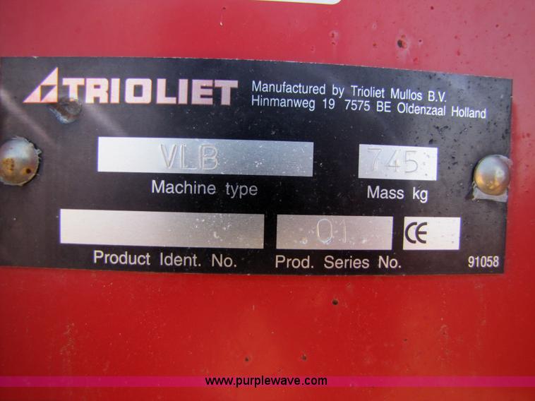 image for item 3460 2006 Trioliet 2-2400L Solomix vertical mixer