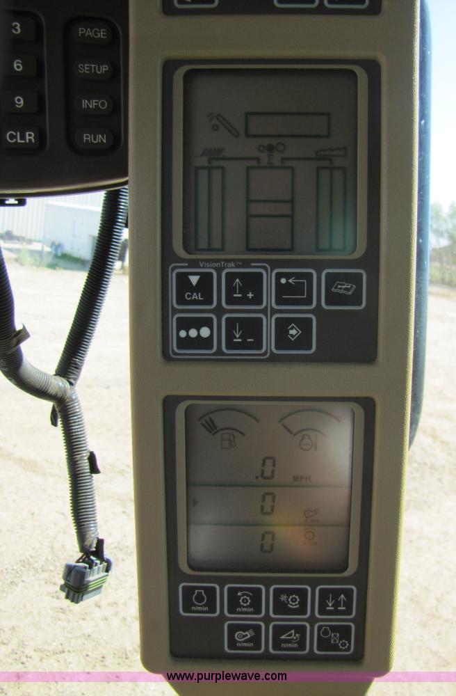 image for item 3461 2007 John Deere 9860 STS combine