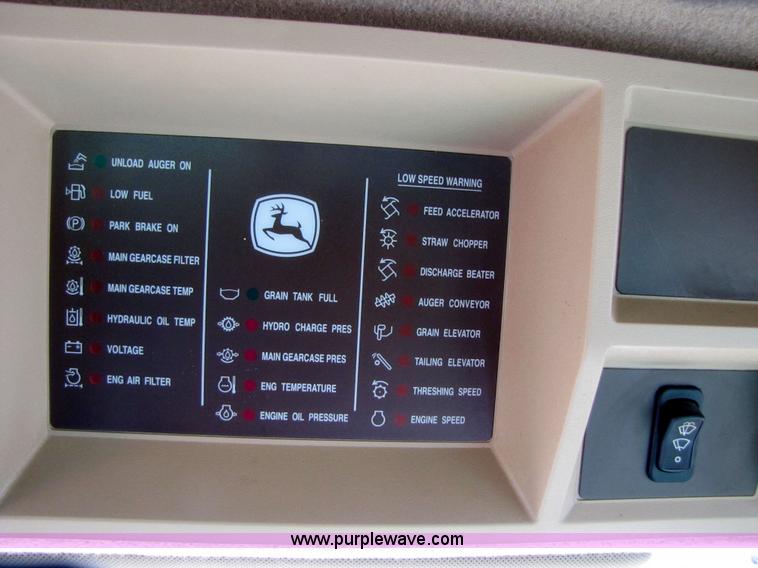 image for item 3461 2007 John Deere 9860 STS combine