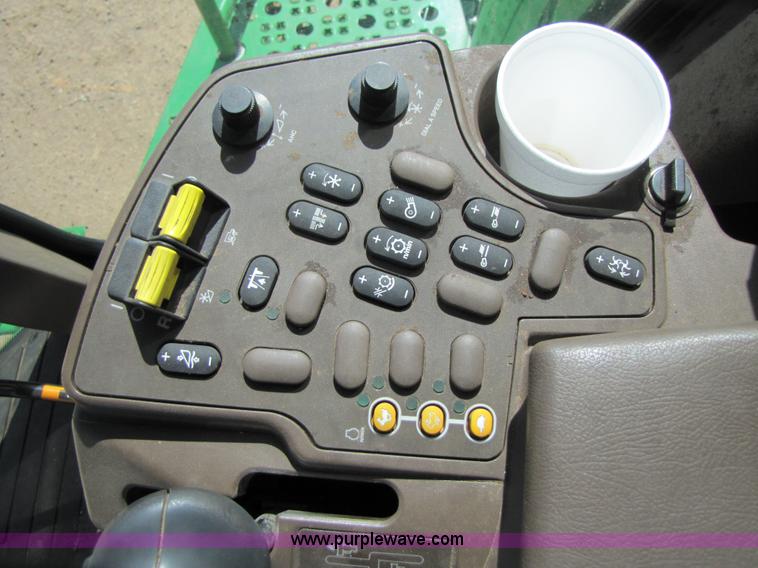 image for item 3461 2007 John Deere 9860 STS combine
