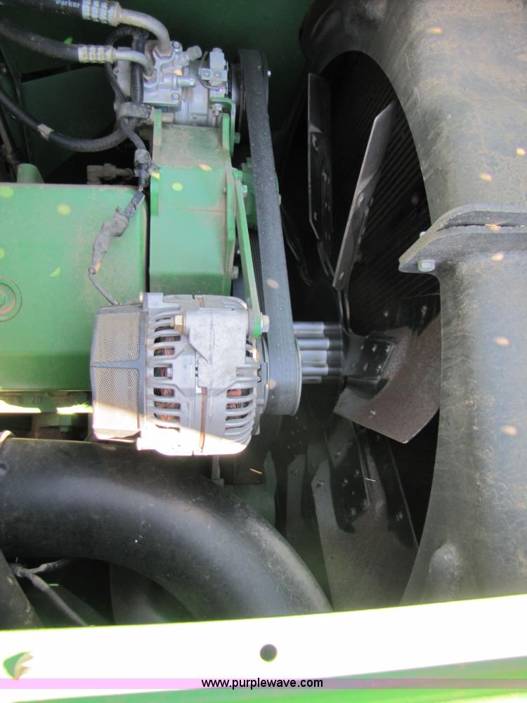 image for item 3461 2007 John Deere 9860 STS combine