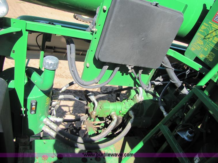 image for item 3461 2007 John Deere 9860 STS combine