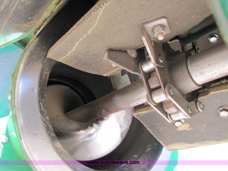 image for item 3461 2007 John Deere 9860 STS combine