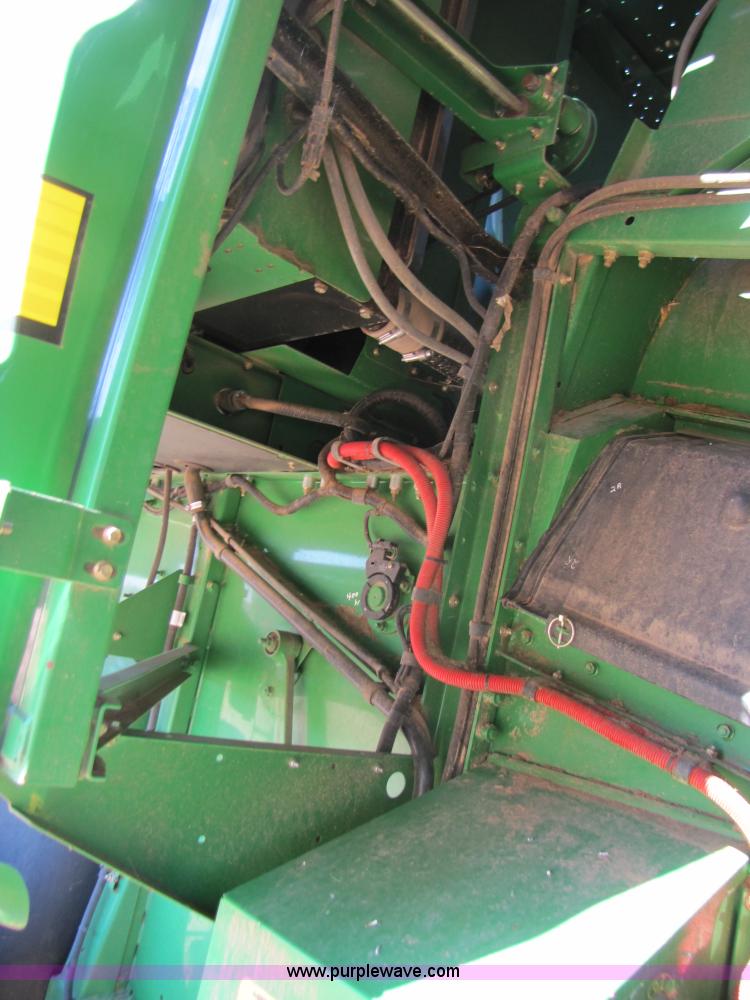 image for item 3461 2007 John Deere 9860 STS combine