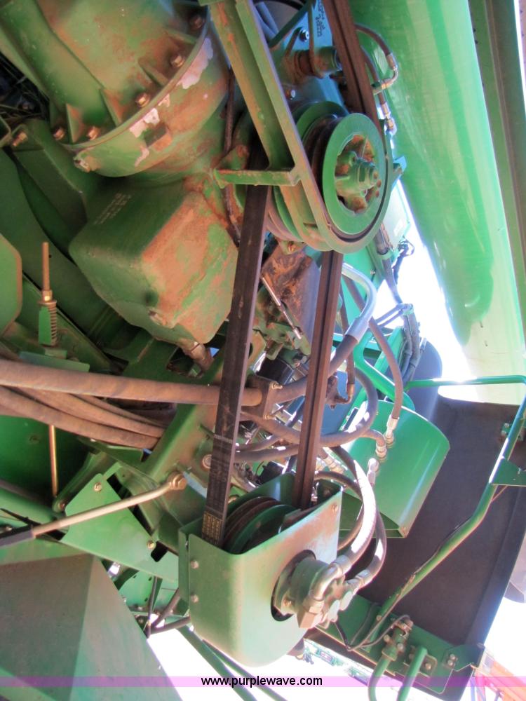 image for item 3461 2007 John Deere 9860 STS combine