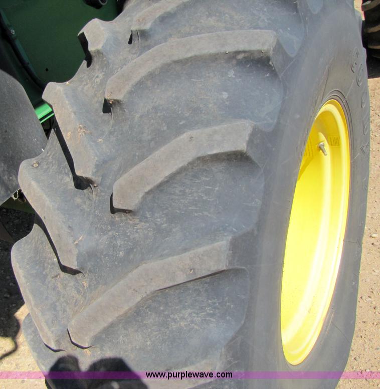 image for item 3461 2007 John Deere 9860 STS combine