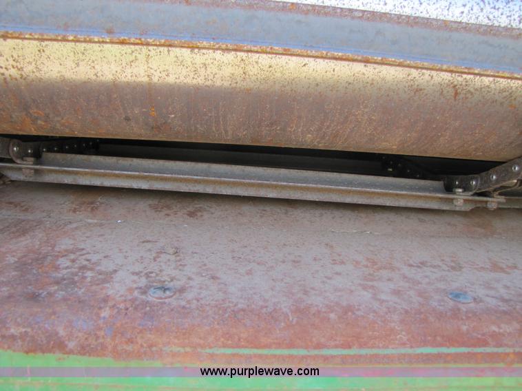 image for item 3461 2007 John Deere 9860 STS combine