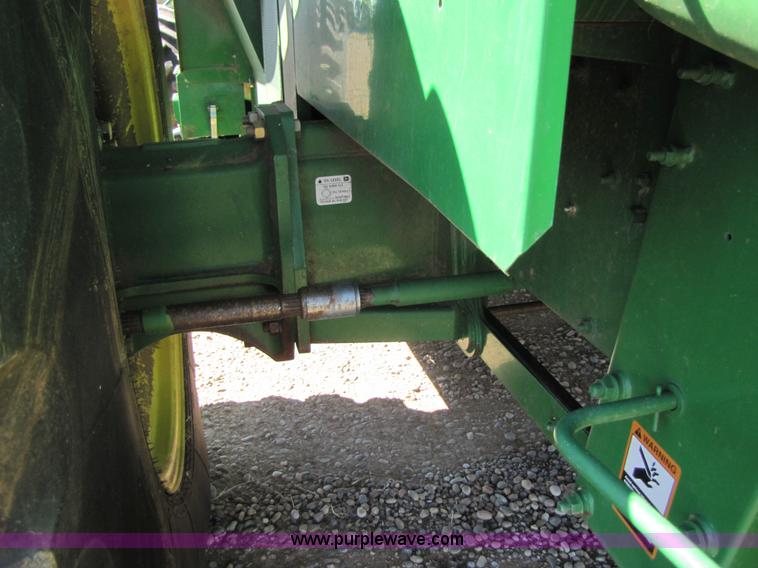image for item 3461 2007 John Deere 9860 STS combine