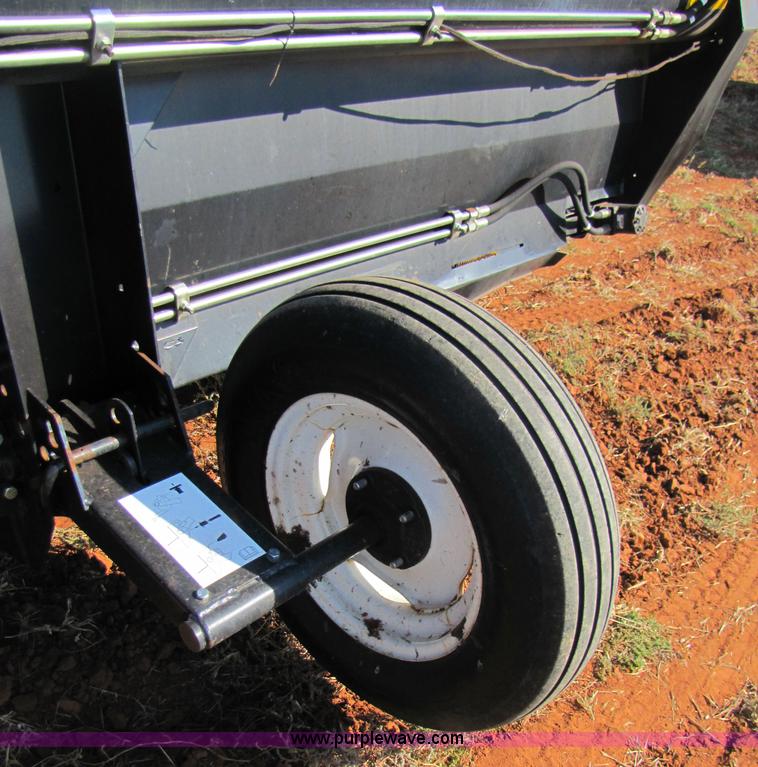 image for item 3466 2004 Mac Don 963 draper head