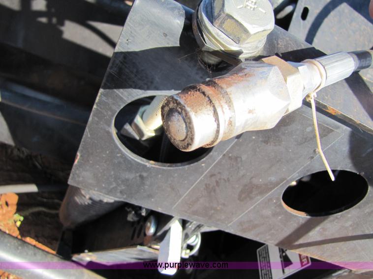 image for item 3466 2004 Mac Don 963 draper head