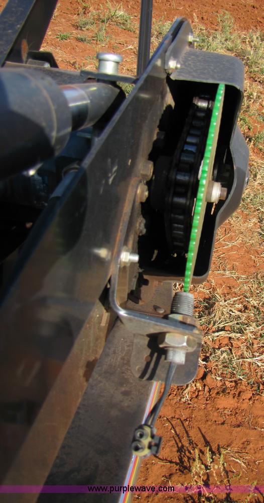 image for item 3466 2004 Mac Don 963 draper head