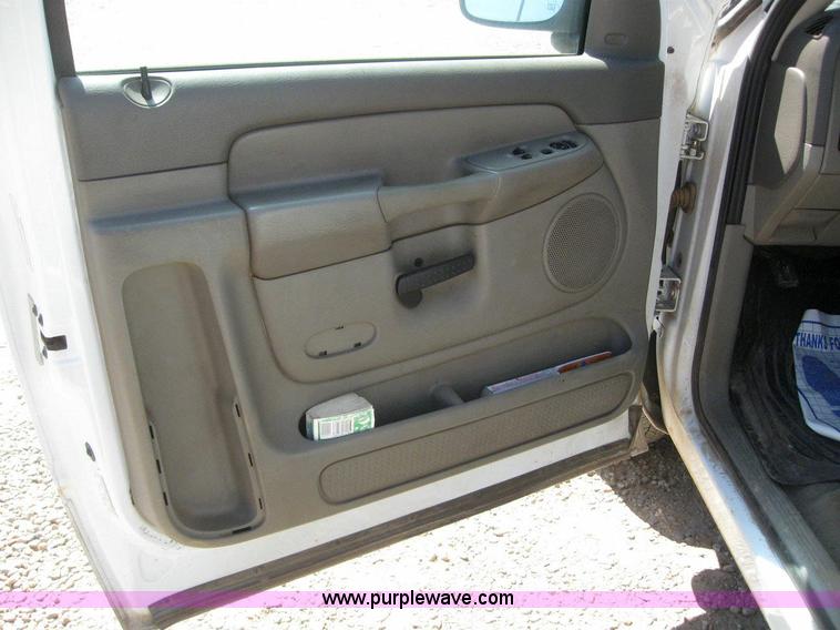 image for item 6108 2005 Dodge Ram 2500 pickup truck