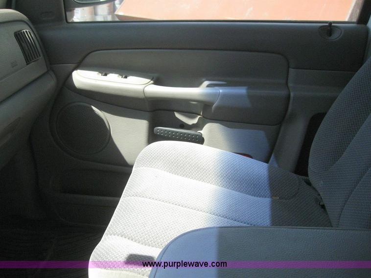 image for item 6108 2005 Dodge Ram 2500 pickup truck