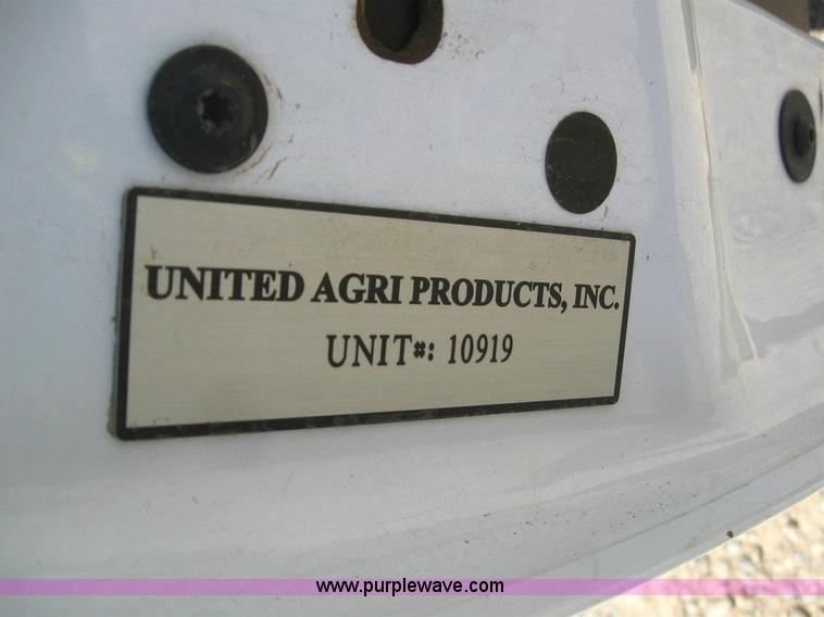 image for item 6108 2005 Dodge Ram 2500 pickup truck