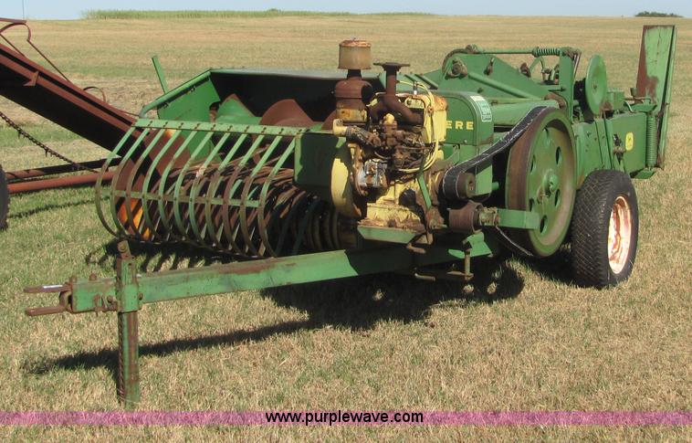 image for item 6602 John Deere 24T square baler