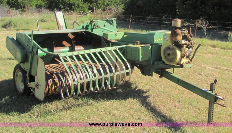 image for item 6602 John Deere 24T square baler